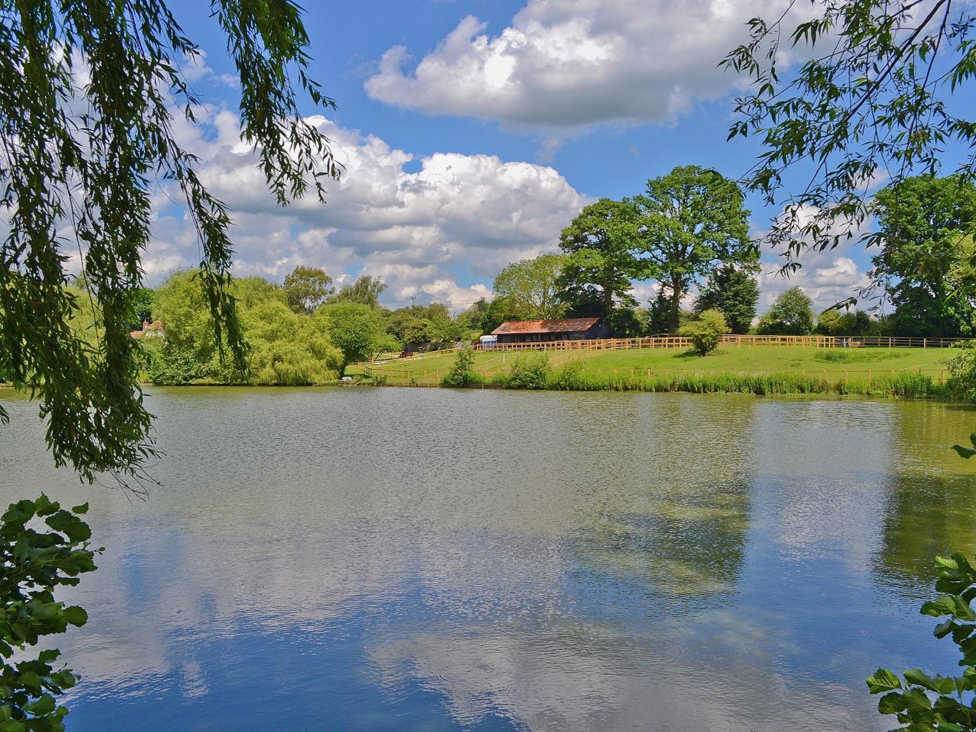Lake House Cottage Finchingfield Exterior photo
